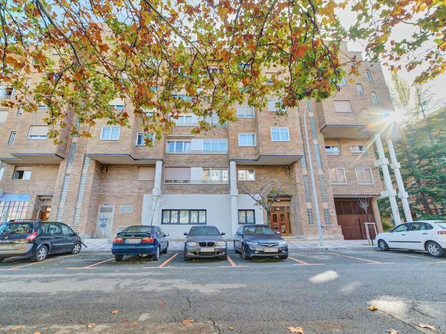 Apartment Sua Loft By Clabao Пампона Екстериор снимка